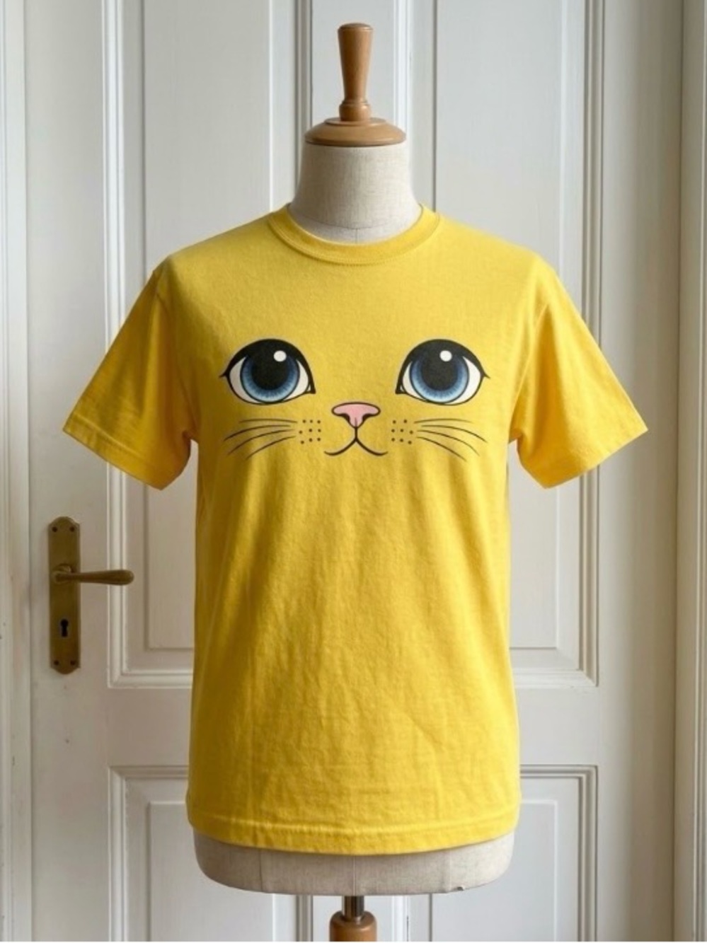 Cat Face Pet Graphic T-Shirt, Minimal Funny Cat Lover Tee